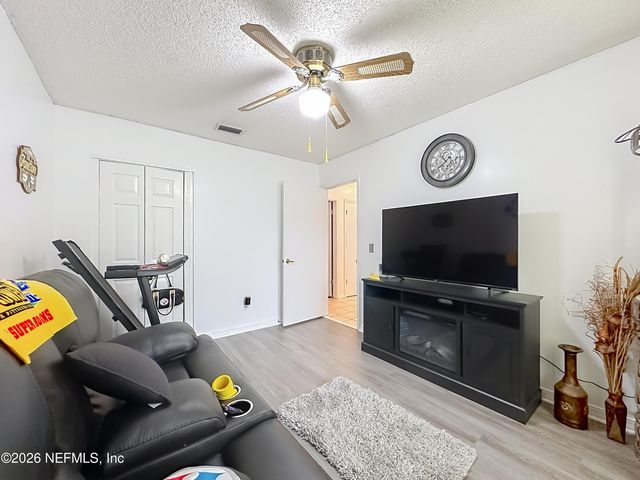 7224 BLACKBERRY Lane N, Jacksonville, FL 32244