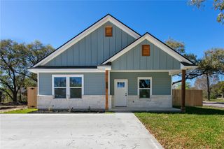 1313 Rollins Avenue, Bryan, TX 77803