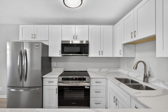 42 Easthampton B, West Palm Beach, FL 33417