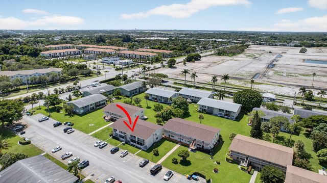 42 Easthampton B, West Palm Beach, FL 33417