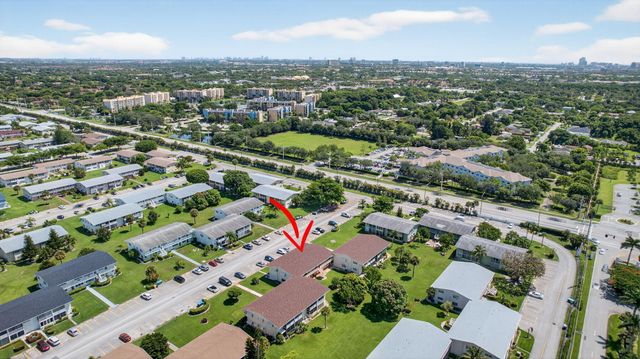 42 Easthampton B, West Palm Beach, FL 33417