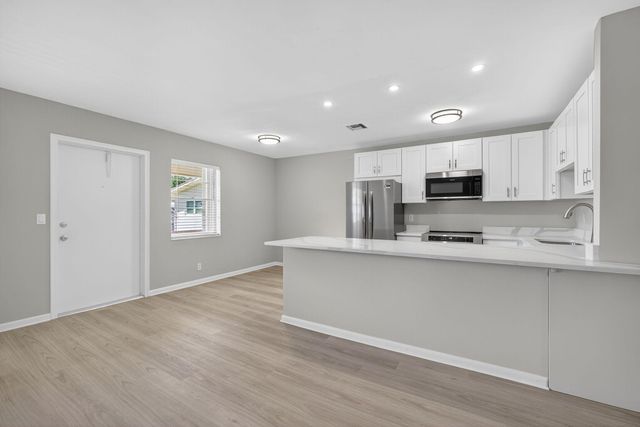 42 Easthampton B, West Palm Beach, FL 33417