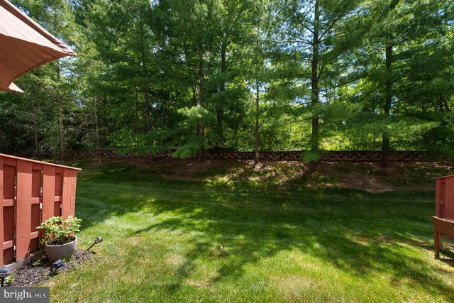 8 SCARLET OAK DR, Princeton, NJ 08540