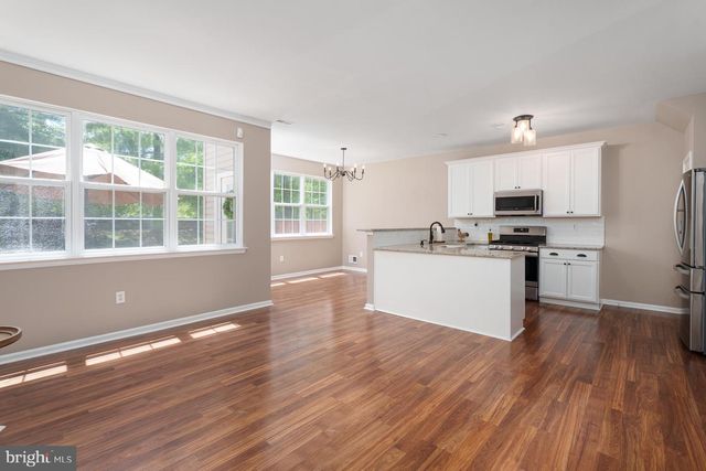 8 SCARLET OAK DR, Princeton, NJ 08540