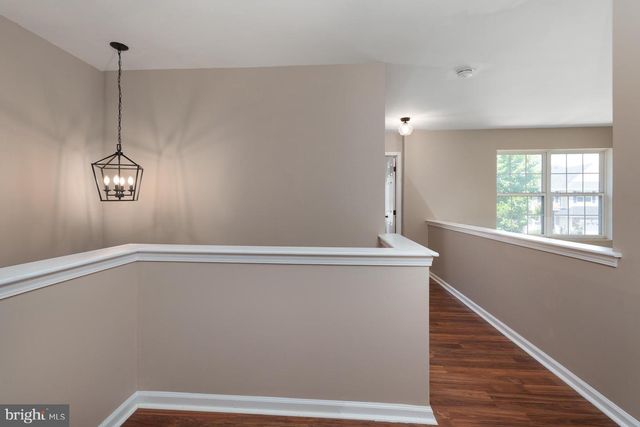 8 SCARLET OAK DR, Princeton, NJ 08540