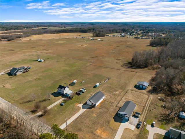 524B Big Creek Road, Belton, SC 29627