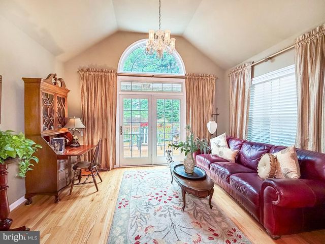 3 BARTONS MILL DR, Washington Crossing, PA 18977