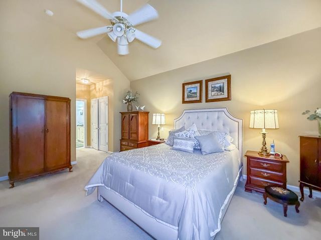 3 BARTONS MILL DR, Washington Crossing, PA 18977