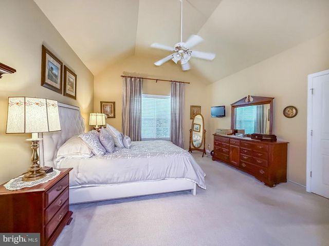 3 BARTONS MILL DR, Washington Crossing, PA 18977