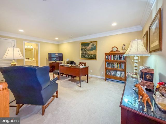 3 BARTONS MILL DR, Washington Crossing, PA 18977
