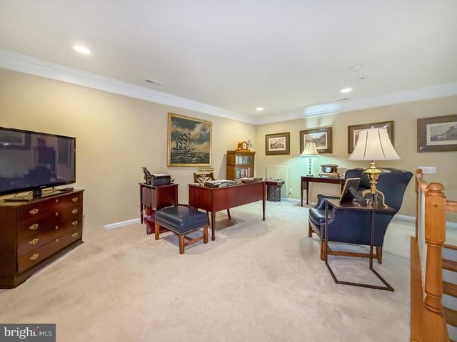 3 BARTONS MILL DR, Washington Crossing, PA 18977