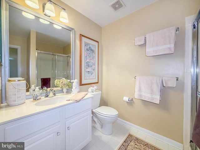 3 BARTONS MILL DR, Washington Crossing, PA 18977