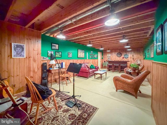 3 BARTONS MILL DR, Washington Crossing, PA 18977
