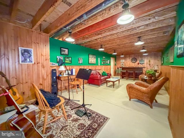 3 BARTONS MILL DR, Washington Crossing, PA 18977