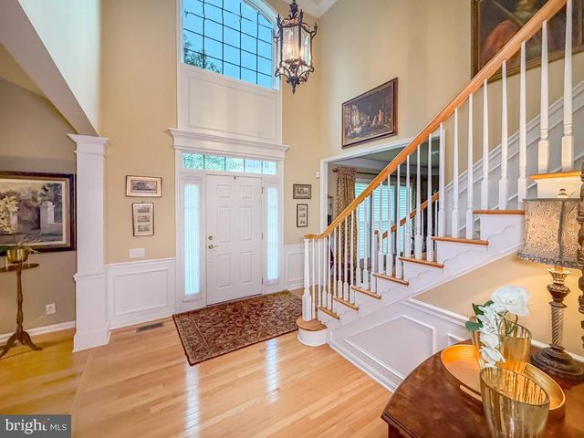 3 BARTONS MILL DR, Washington Crossing, PA 18977