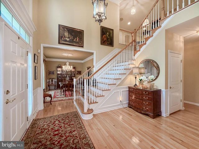 3 BARTONS MILL DR, Washington Crossing, PA 18977