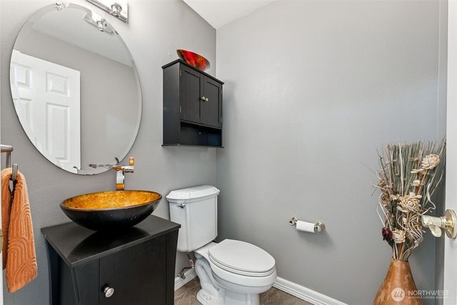 1711 Pointe Woodworth Drive NE, Tacoma, WA 98422