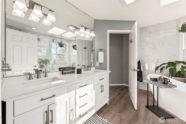 1711 Pointe Woodworth Drive NE, Tacoma, WA 98422