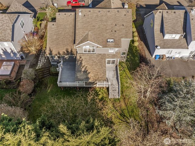 1711 Pointe Woodworth Drive NE, Tacoma, WA 98422