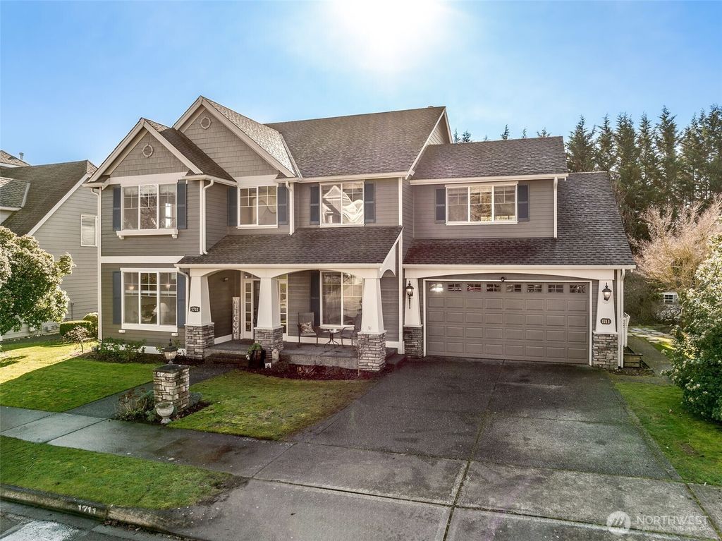 1711 Pointe Woodworth Drive NE, Tacoma, WA 98422