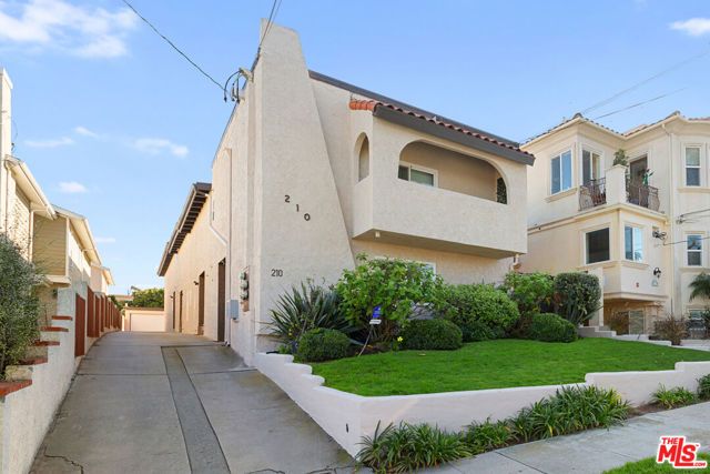 210 S Lucia Avenue, Redondo Beach, CA 90277