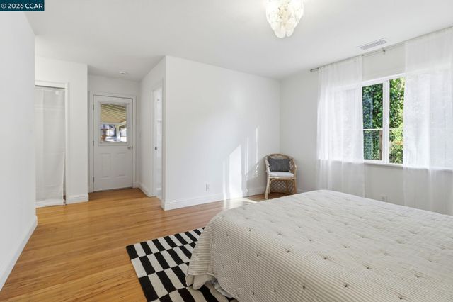 1124 Sanders Dr, Moraga, CA 94556