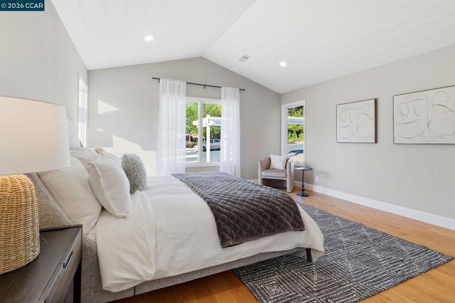 1124 Sanders Dr, Moraga, CA 94556