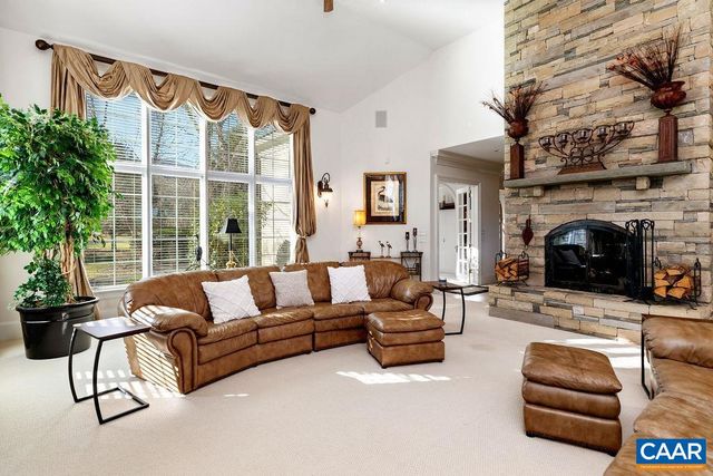 1310 MONOCAN DR, Nellysford, VA 22958