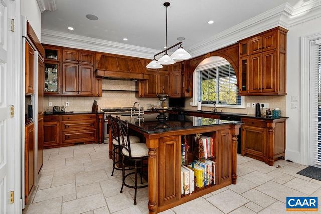 1310 MONOCAN DR, Nellysford, VA 22958