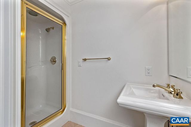 1310 MONOCAN DR, Nellysford, VA 22958