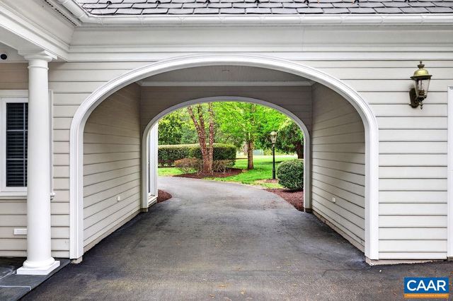 1310 MONOCAN DR, Nellysford, VA 22958