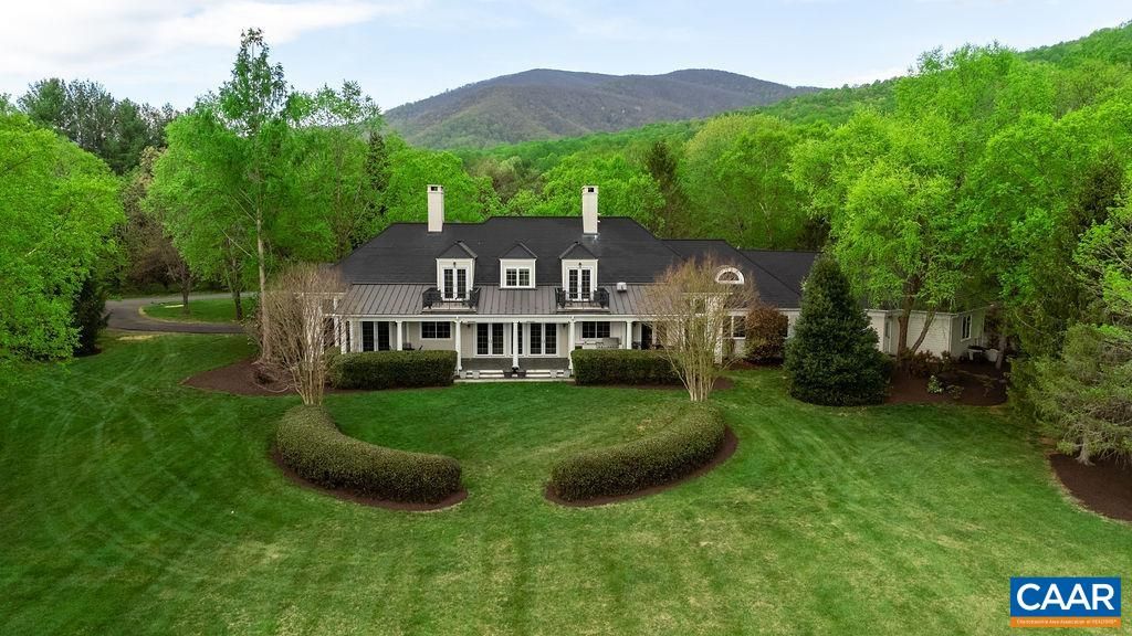 1310 MONOCAN DR, Nellysford, VA 22958