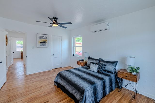 2428 FLORAL ROAD NW, Albuquerque, NM 87104