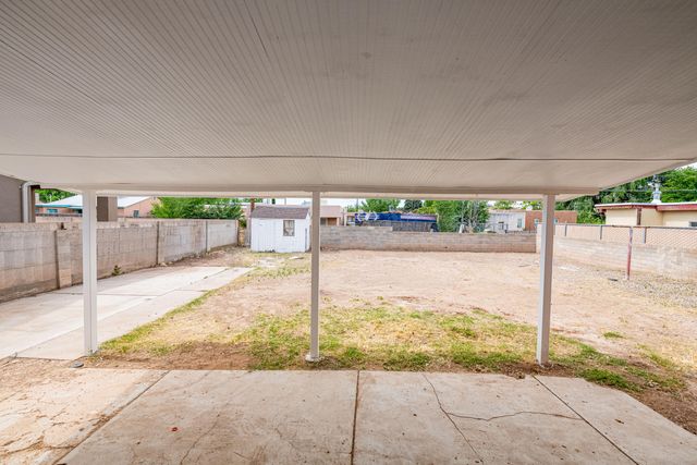 2428 FLORAL ROAD NW, Albuquerque, NM 87104