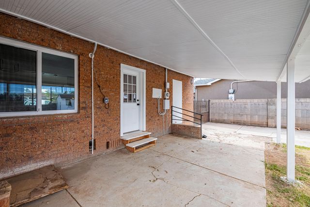 2428 FLORAL ROAD NW, Albuquerque, NM 87104