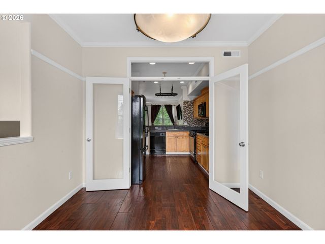 2703 Nw PRESTON Ct, Portland, OR 97229