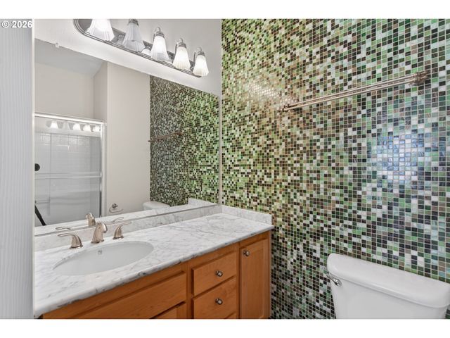 2703 Nw PRESTON Ct, Portland, OR 97229