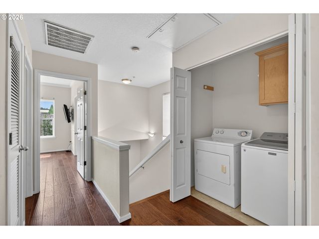 2703 Nw PRESTON Ct, Portland, OR 97229