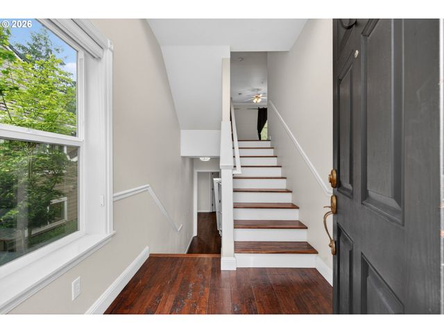 2703 Nw PRESTON Ct, Portland, OR 97229