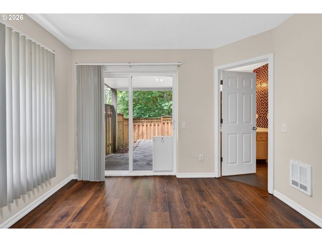 2703 Nw PRESTON Ct, Portland, OR 97229