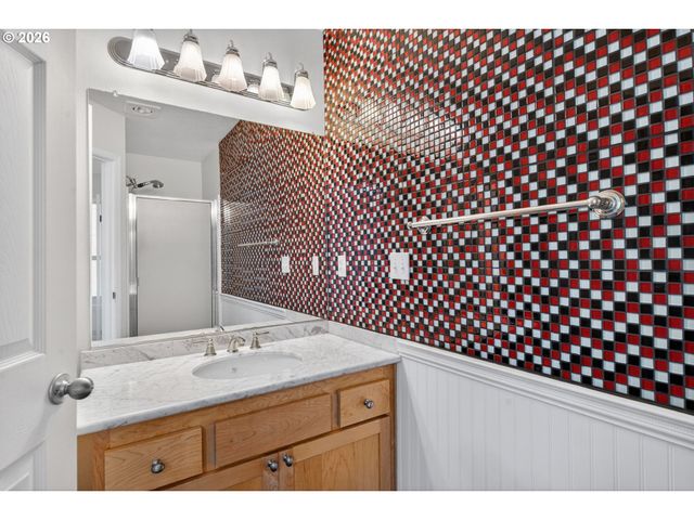 2703 Nw PRESTON Ct, Portland, OR 97229
