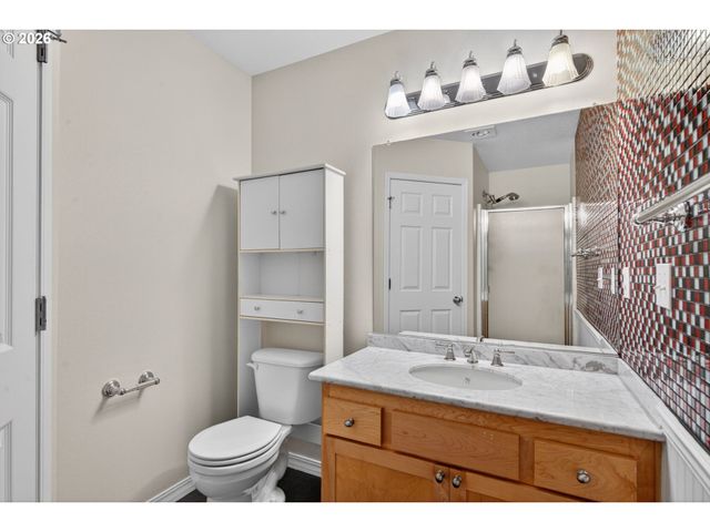 2703 Nw PRESTON Ct, Portland, OR 97229