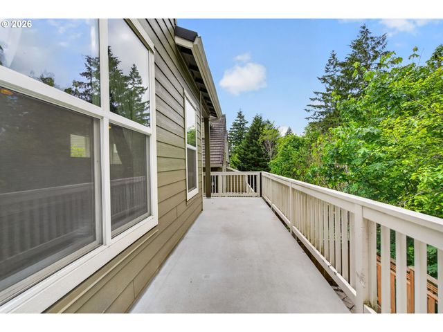 2703 Nw PRESTON Ct, Portland, OR 97229