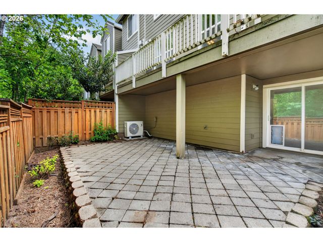 2703 Nw PRESTON Ct, Portland, OR 97229