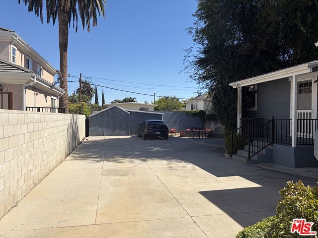 70 S Altadena Drive, Pasadena, CA 91107