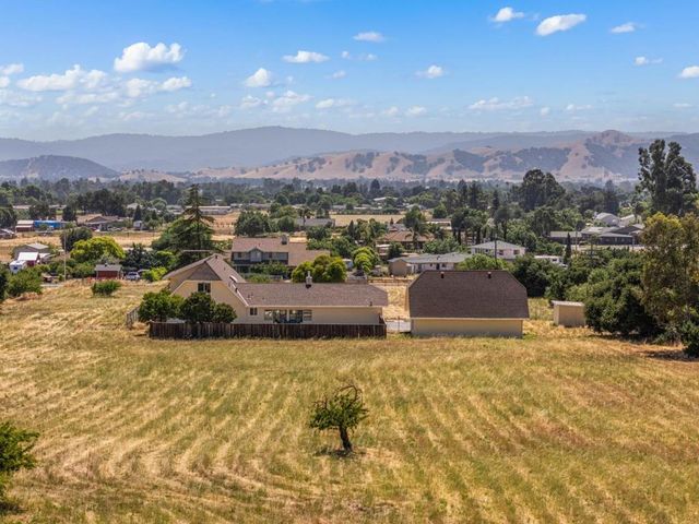10980 New Avenue, Gilroy, CA 95020