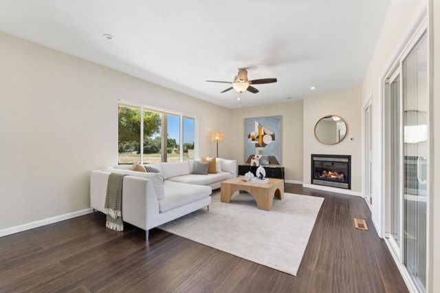 10980 New Avenue, Gilroy, CA 95020