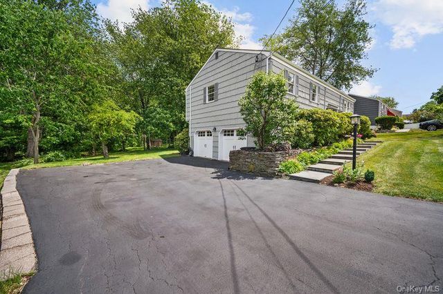 3282 Quinlan Street, Yorktown Heights, NY 10598
