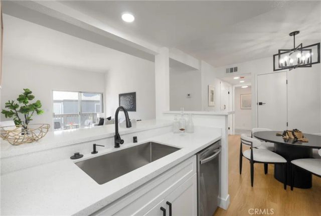 9714 Sepulveda 217, North Hills, CA 91343