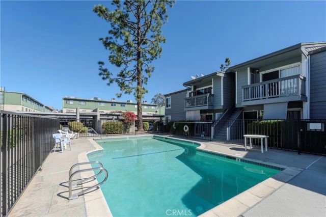 9714 Sepulveda 217, North Hills, CA 91343